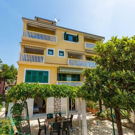 Apartments Neno Crikvenica Eksteriør billede