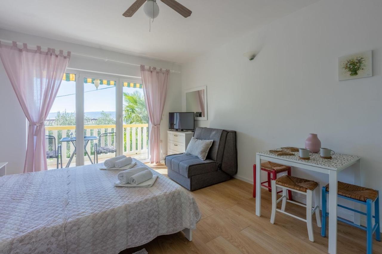 Apartments Neno Crikvenica Eksteriør billede