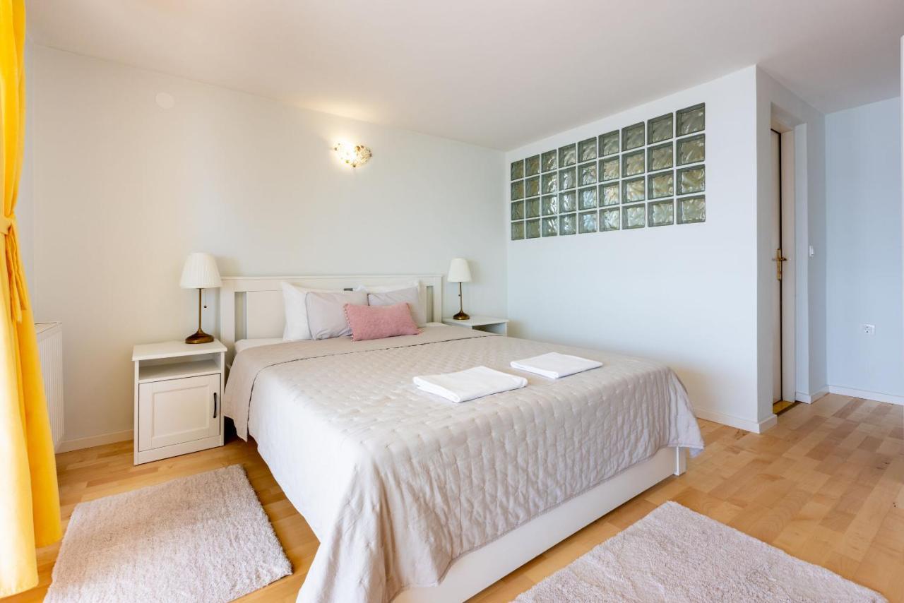 Apartments Neno Crikvenica Eksteriør billede
