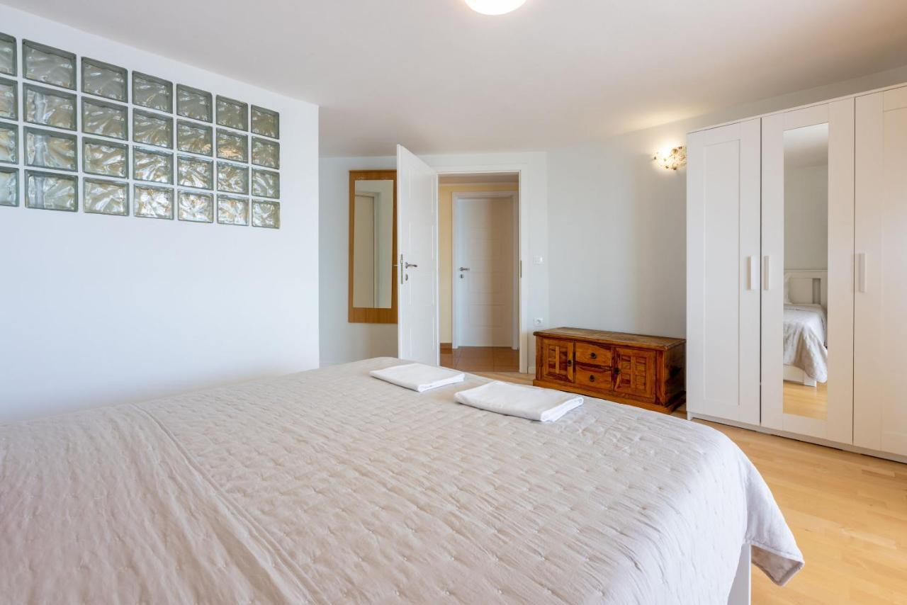 Apartments Neno Crikvenica Eksteriør billede